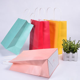 Elegante stilvolle Brown-Papier-Fördermaschinen-Taschen, farbige Papiertüten mit Griffen fournisseur