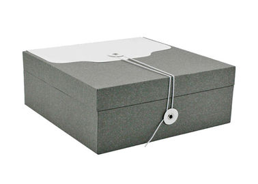 Quadratische geformte Papierhandwerks-Geschenkbox-Größe 19 * 19* 7,7 cm mit Seil-offener Art fournisseur