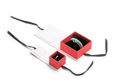 Luxusgeschenk-Verpackenkasten-des leichten Schlages der Stärke-2mm Spitzen-Band-Schließung für Schmuck fournisseur