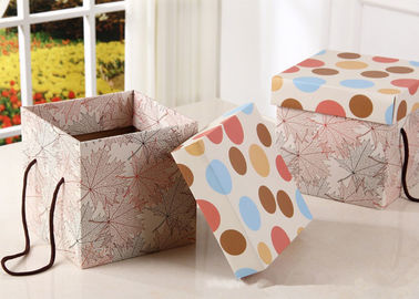 Belasten Sie große Kraftpapier Geschenkbox 300g, Imbiss-Verpackenkästen mit Seil-Griff fournisseur