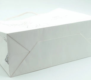 Recyclebare personifizierte Papiergeschenk-Taschen, bestellten Papiertüten für das Verpacken voraus fournisseur