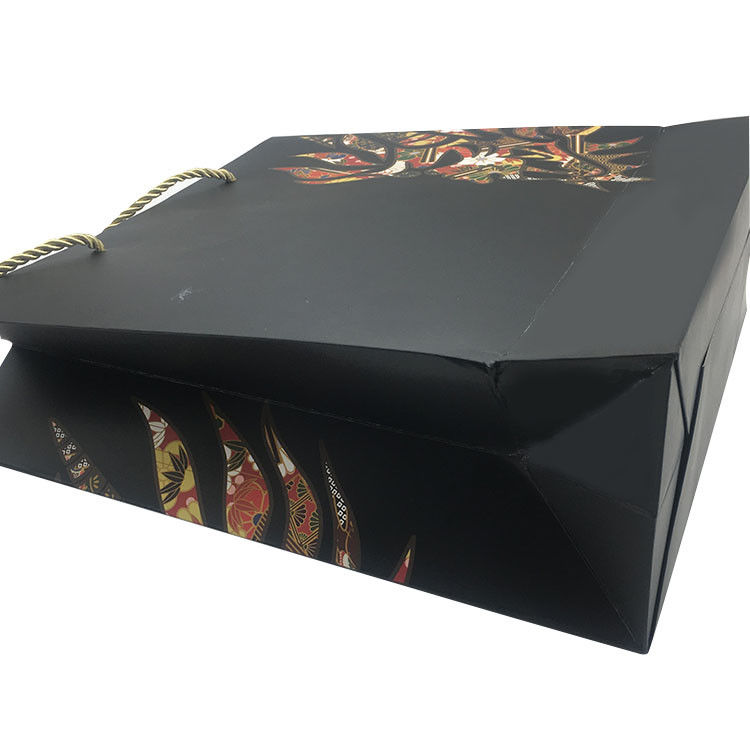 Band-Griff-großes Papier-Fördermaschinen-Taschen-schwarzes Farbpappmaterial fournisseur