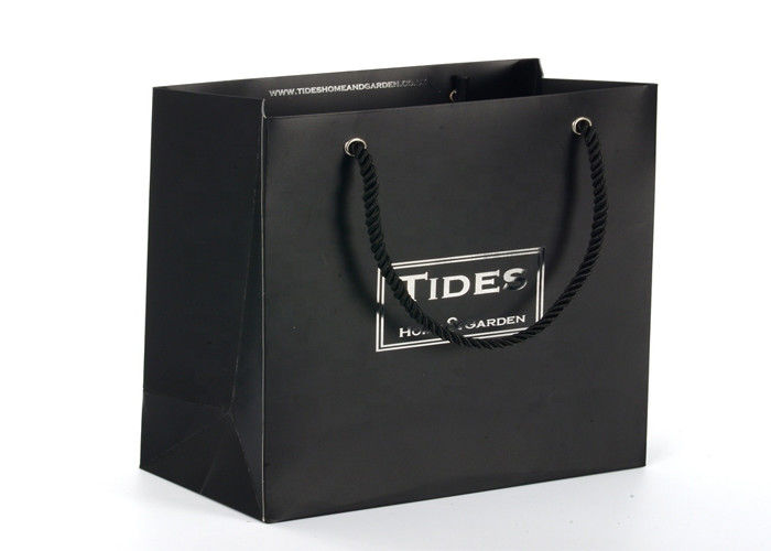 Schwarze Farbpapier-Waren-Taschen, fördernde Recyclingpapier-Fördermaschinen-Taschen fournisseur