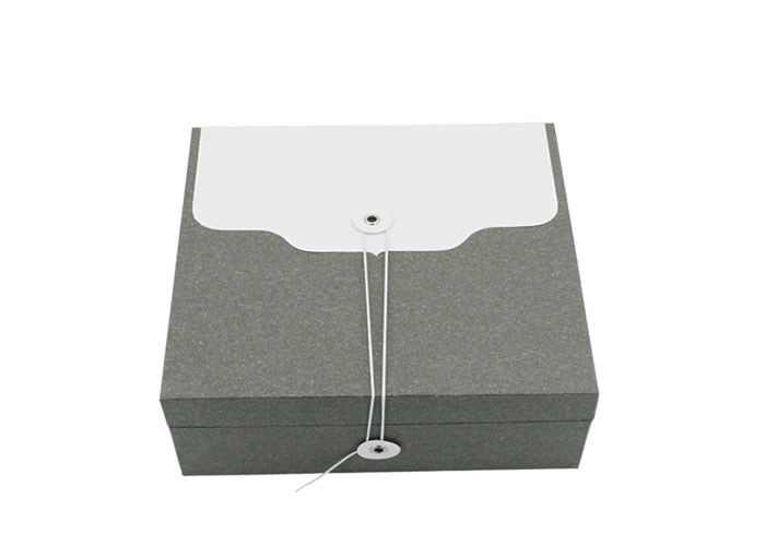 Quadratische geformte Papierhandwerks-Geschenkbox-Größe 19 * 19* 7,7 cm mit Seil-offener Art fournisseur