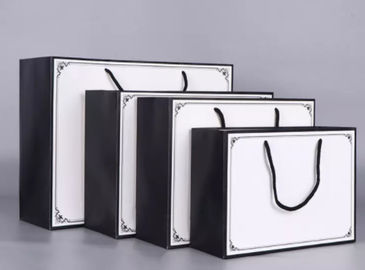 Guter Preis Kundengebundene Größen-Luxusfördermaschinen-Taschen, freundliches Geschenk Eco sackt Offsetdruck ein Online